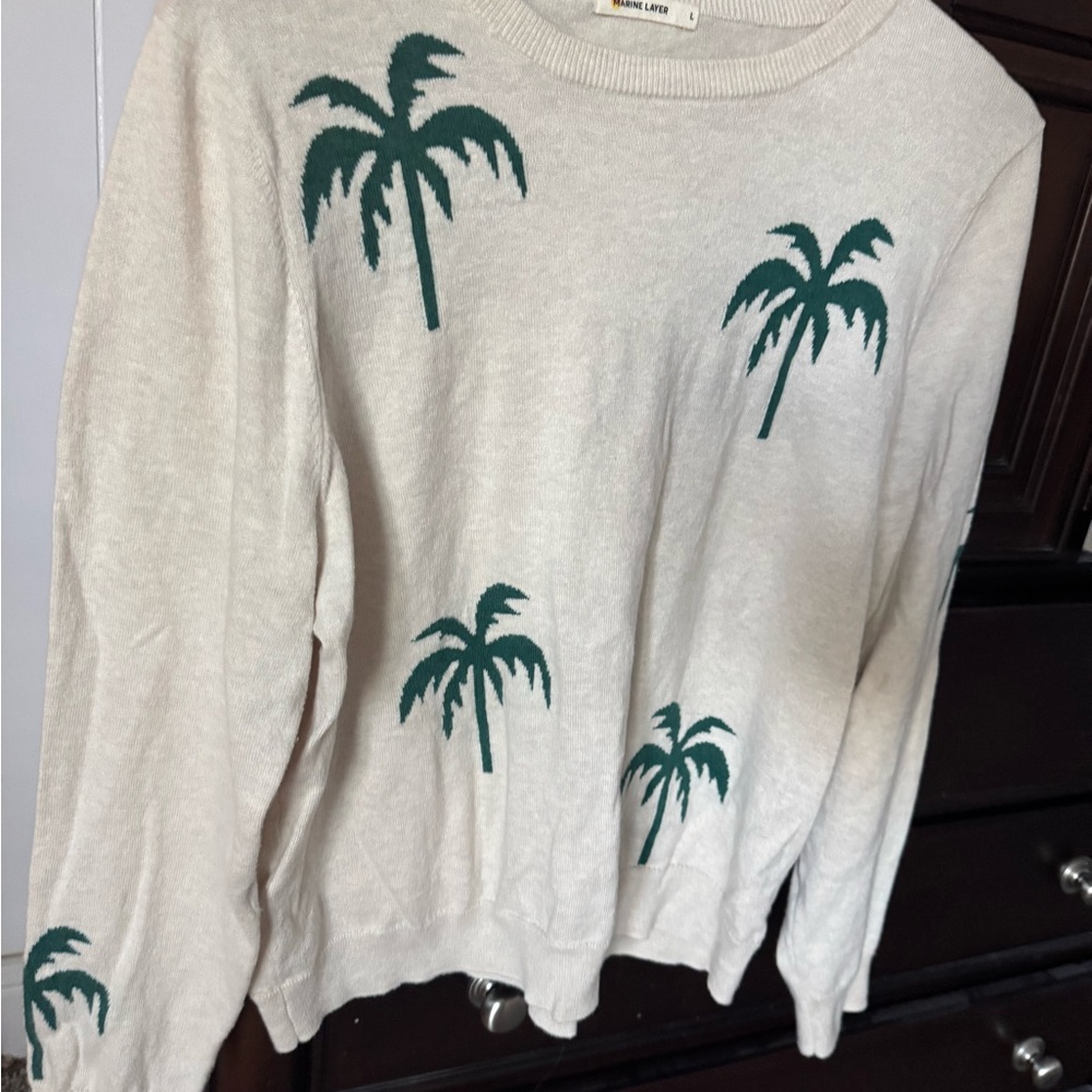 Marine Layer Cream Sweater with Green Palm Design 🌴🍹